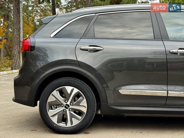 Серый Киа Niro, объемом двигателя 0 л и пробегом 37 тыс. км за 24800 $, фото 16 на Automoto.ua