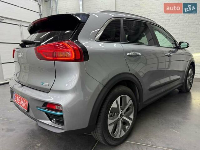 Серый Киа Niro, объемом двигателя 0 л и пробегом 22 тыс. км за 25107 $, фото 6 на Automoto.ua