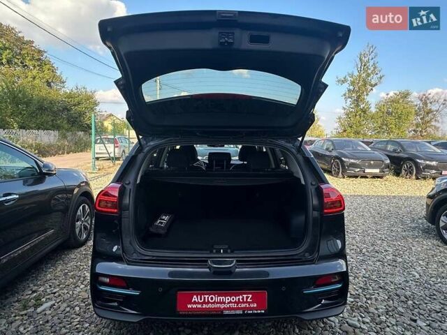 Серый Киа Niro, объемом двигателя 0 л и пробегом 73 тыс. км за 24900 $, фото 80 на Automoto.ua