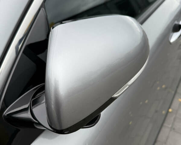 Серый Киа Niro, объемом двигателя 0 л и пробегом 37 тыс. км за 24400 $, фото 34 на Automoto.ua