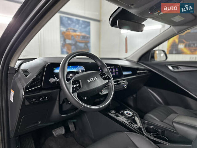 Серый Киа Niro, объемом двигателя 0 л и пробегом 120 тыс. км за 20900 $, фото 75 на Automoto.ua