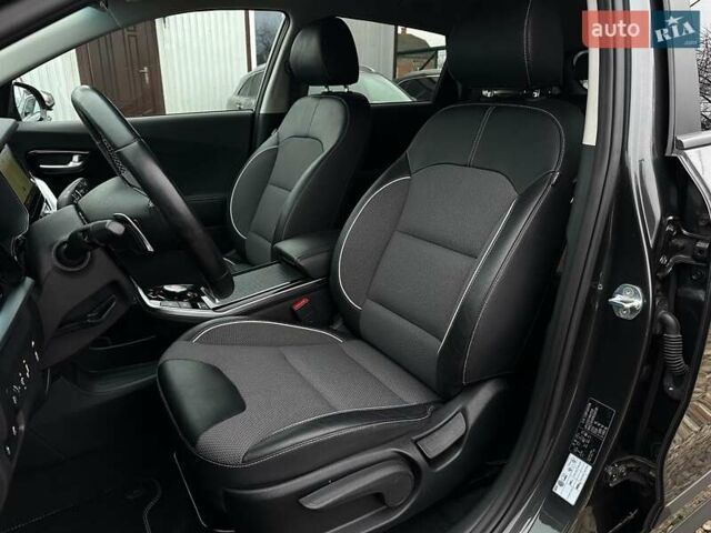 Серый Киа Niro, объемом двигателя 0 л и пробегом 37 тыс. км за 24900 $, фото 30 на Automoto.ua