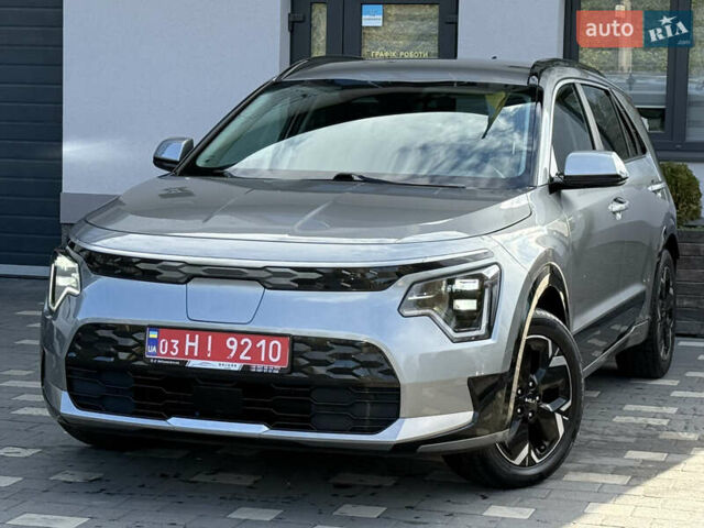 Серый Киа Niro, объемом двигателя 0 л и пробегом 95 тыс. км за 22700 $, фото 1 на Automoto.ua