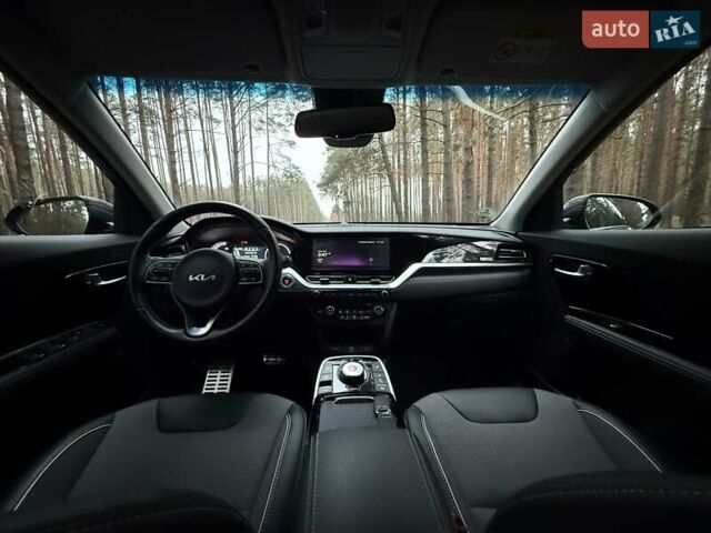 Сірий Кіа Niro, об'ємом двигуна 0 л та пробігом 72 тис. км за 22999 $, фото 40 на Automoto.ua