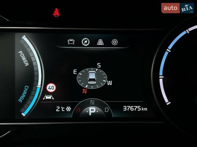 Серый Киа Niro, объемом двигателя 0 л и пробегом 37 тыс. км за 24900 $, фото 44 на Automoto.ua