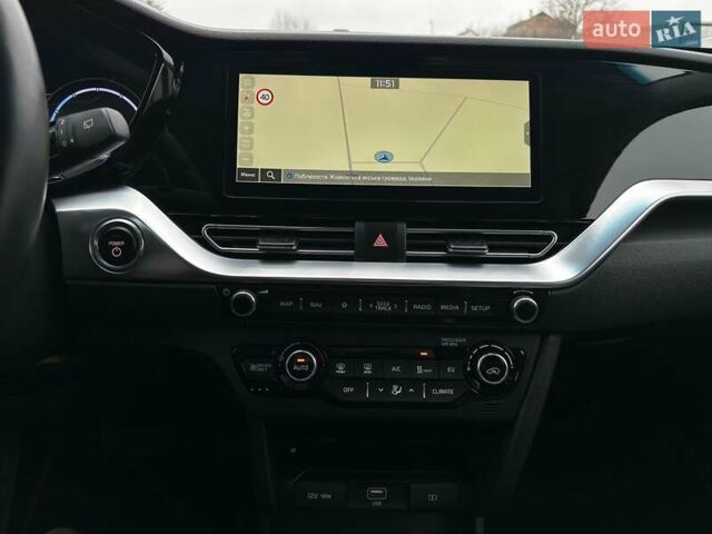 Серый Киа Niro, объемом двигателя 0 л и пробегом 37 тыс. км за 24900 $, фото 52 на Automoto.ua