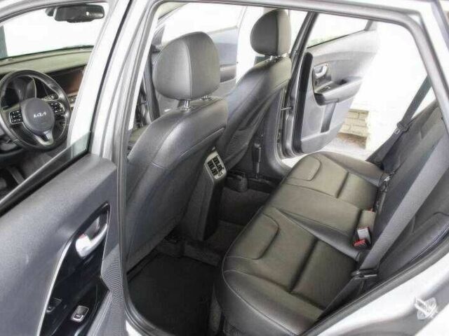 Серый Киа Niro, объемом двигателя 1.6 л и пробегом 45 тыс. км за 11500 $, фото 10 на Automoto.ua