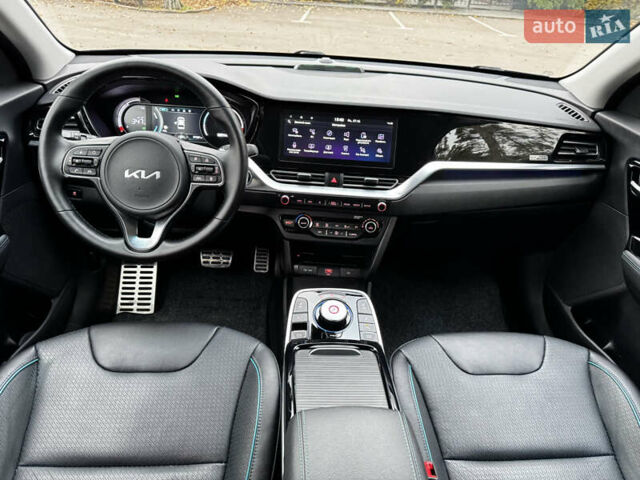 Серый Киа Niro, объемом двигателя 0 л и пробегом 37 тыс. км за 24800 $, фото 41 на Automoto.ua