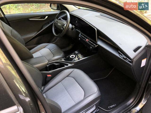 Киа Niro 2022 в Николаеве на Automoto.ua Серый Киа Niro, объемом двигателя 0 л и пробегом 105 тыс. км за 21700 $, фото 12 на Automoto.ua