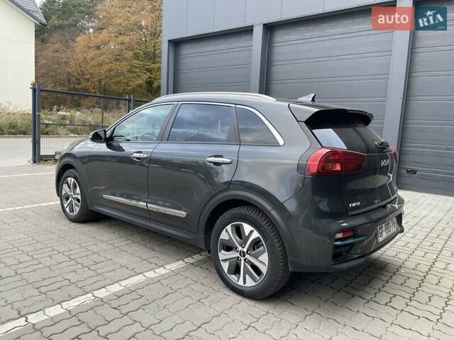 Серый Киа Niro, объемом двигателя 0 л и пробегом 74 тыс. км за 22700 $, фото 3 на Automoto.ua