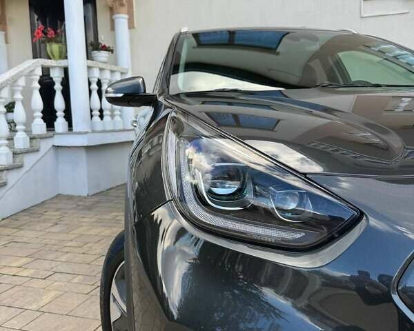 Сірий Кіа Niro, об'ємом двигуна 0 л та пробігом 69 тис. км за 23999 $, фото 2 на Automoto.ua