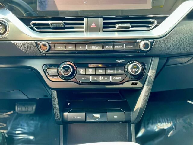 Сірий Кіа Niro, об'ємом двигуна 0 л та пробігом 26 тис. км за 6500 $, фото 9 на Automoto.ua