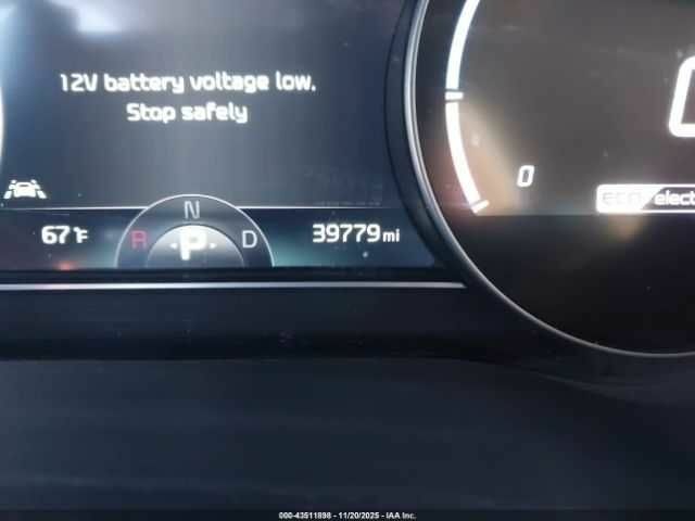 Серый Киа Niro, объемом двигателя 0 л и пробегом 62 тыс. км за 4900 $, фото 14 на Automoto.ua