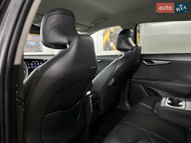 Серый Киа Niro, объемом двигателя 0 л и пробегом 120 тыс. км за 20900 $, фото 91 на Automoto.ua