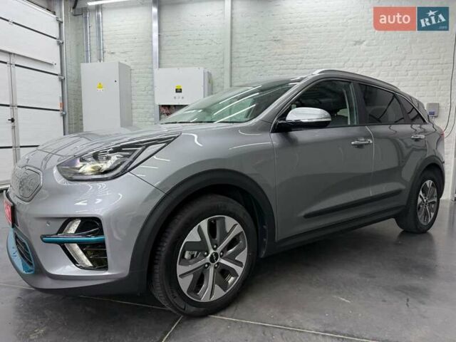 Серый Киа Niro, объемом двигателя 0 л и пробегом 22 тыс. км за 25107 $, фото 1 на Automoto.ua