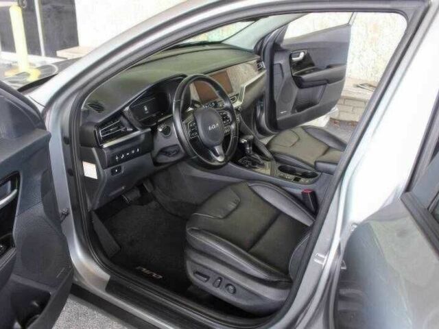 Серый Киа Niro, объемом двигателя 1.6 л и пробегом 45 тыс. км за 11500 $, фото 9 на Automoto.ua
