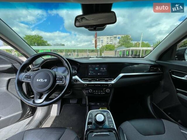 Серый Киа Niro, объемом двигателя 0 л и пробегом 130 тыс. км за 19800 $, фото 10 на Automoto.ua