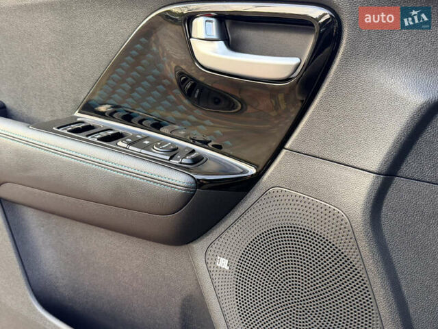 Серый Киа Niro, объемом двигателя 0 л и пробегом 50 тыс. км за 22990 $, фото 20 на Automoto.ua