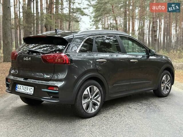 Сірий Кіа Niro, об'ємом двигуна 0 л та пробігом 72 тис. км за 22999 $, фото 7 на Automoto.ua