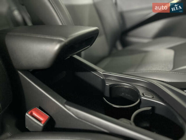 Серый Киа Niro, объемом двигателя 0 л и пробегом 120 тыс. км за 20900 $, фото 83 на Automoto.ua