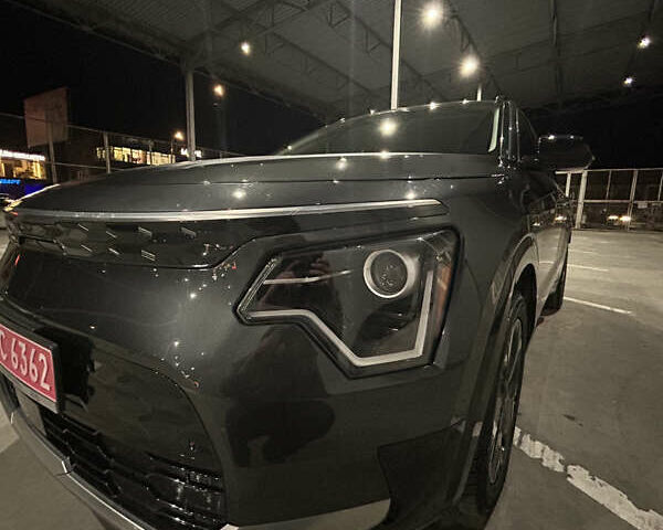 Серый Киа Niro, объемом двигателя 0 л и пробегом 133 тыс. км за 22299 $, фото 1 на Automoto.ua