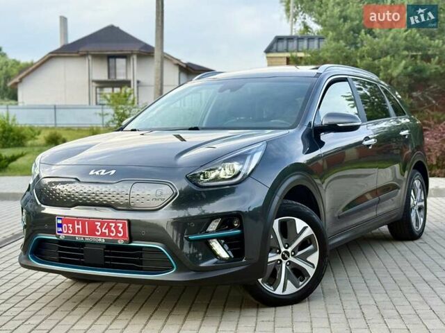 Сірий Кіа Niro, об'ємом двигуна 0 л та пробігом 84 тис. км за 18950 $, фото 6 на Automoto.ua