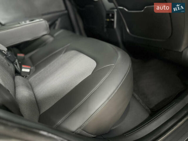 Серый Киа Niro, объемом двигателя 0 л и пробегом 120 тыс. км за 20900 $, фото 86 на Automoto.ua