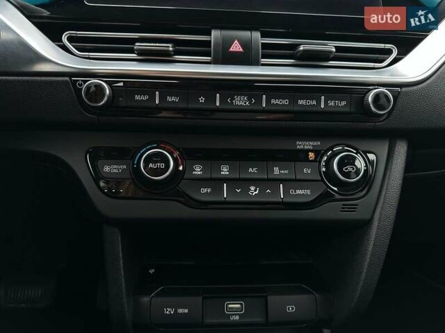 Серый Киа Niro, объемом двигателя 0 л и пробегом 44 тыс. км за 24900 $, фото 48 на Automoto.ua