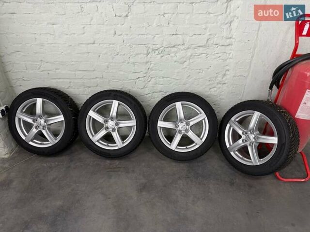 Серый Киа Niro, объемом двигателя 0 л и пробегом 22 тыс. км за 25107 $, фото 14 на Automoto.ua