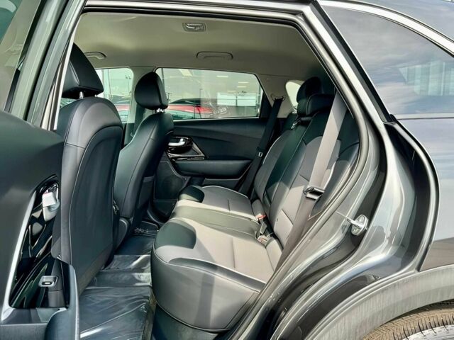 Сірий Кіа Niro, об'ємом двигуна 0 л та пробігом 26 тис. км за 6500 $, фото 10 на Automoto.ua