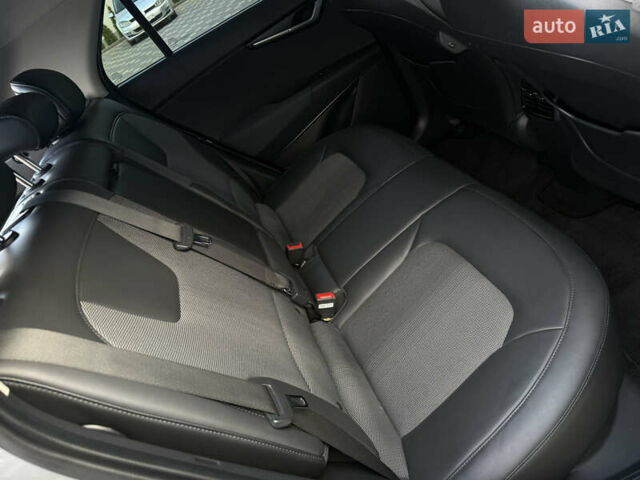 Серый Киа Niro, объемом двигателя 0 л и пробегом 95 тыс. км за 22700 $, фото 80 на Automoto.ua