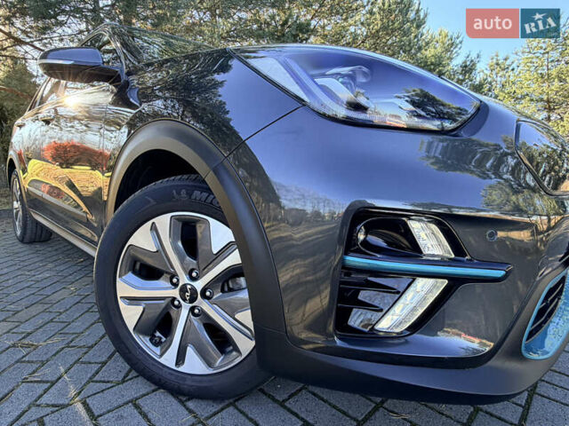 Серый Киа Niro, объемом двигателя 0 л и пробегом 32 тыс. км за 24950 $, фото 7 на Automoto.ua