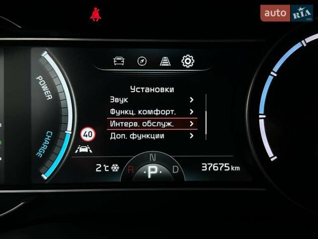Серый Киа Niro, объемом двигателя 0 л и пробегом 37 тыс. км за 24900 $, фото 48 на Automoto.ua