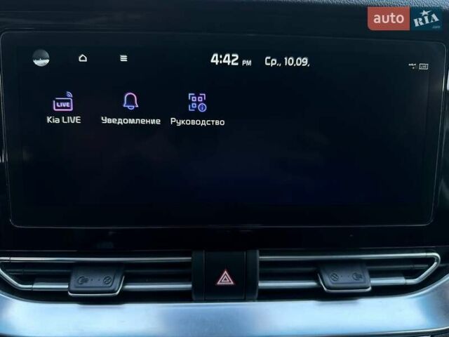 Серый Киа Niro, объемом двигателя 0 л и пробегом 73 тыс. км за 24900 $, фото 58 на Automoto.ua