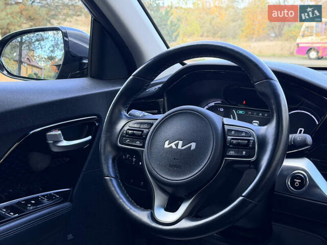 Серый Киа Niro, объемом двигателя 0 л и пробегом 39 тыс. км за 24400 $, фото 22 на Automoto.ua