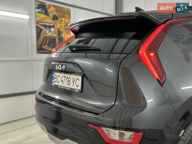 Серый Киа Niro, объемом двигателя 0 л и пробегом 120 тыс. км за 20900 $, фото 38 на Automoto.ua