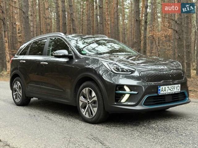 Сірий Кіа Niro, об'ємом двигуна 0 л та пробігом 72 тис. км за 22999 $, фото 10 на Automoto.ua