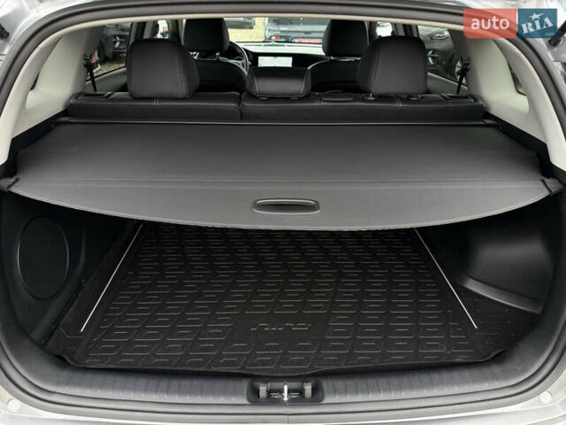 Серый Киа Niro, объемом двигателя 0 л и пробегом 70 тыс. км за 24400 $, фото 97 на Automoto.ua