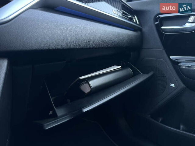 Серый Киа Niro, объемом двигателя 0 л и пробегом 73 тыс. км за 23900 $, фото 67 на Automoto.ua