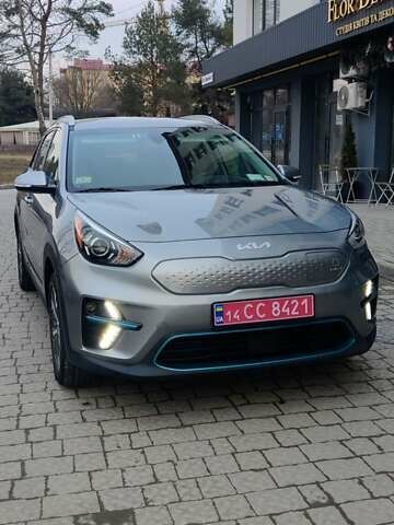 Серый Киа Niro, объемом двигателя 0 л и пробегом 117 тыс. км за 18400 $, фото 1 на Automoto.ua