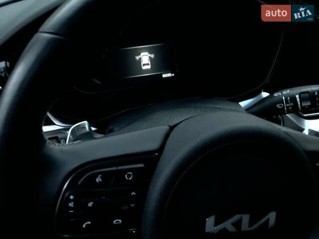 Серый Киа Niro, объемом двигателя 0 л и пробегом 82 тыс. км за 15999 $, фото 21 на Automoto.ua