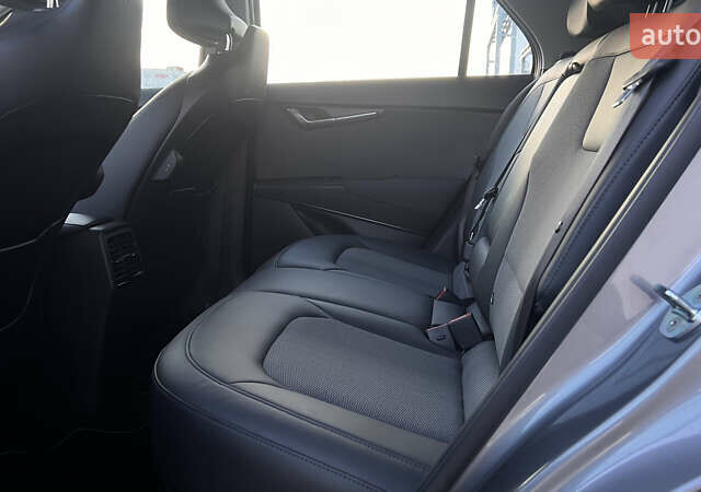 Серый Киа Niro, объемом двигателя 0 л и пробегом 50 тыс. км за 26720 $, фото 22 на Automoto.ua