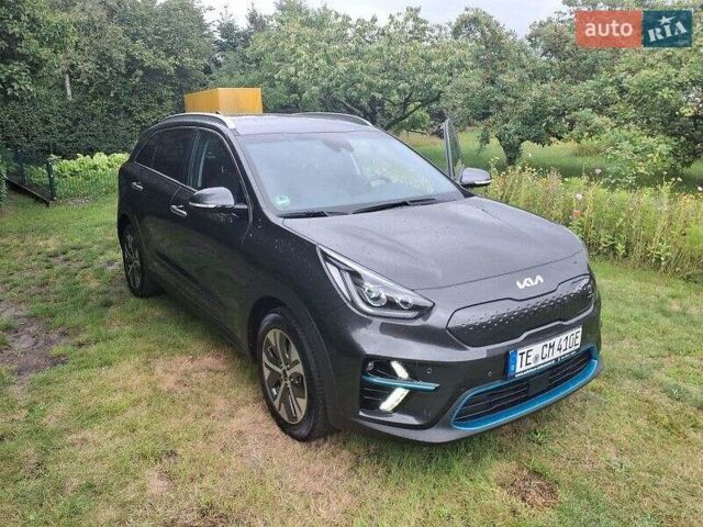 Сірий Кіа Niro, об'ємом двигуна 0 л та пробігом 72 тис. км за 22999 $, фото 103 на Automoto.ua