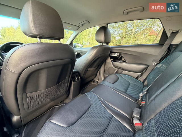Серый Киа Niro, объемом двигателя 0 л и пробегом 50 тыс. км за 22990 $, фото 21 на Automoto.ua