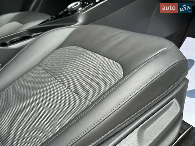 Серый Киа Niro, объемом двигателя 0 л и пробегом 120 тыс. км за 21850 $, фото 62 на Automoto.ua