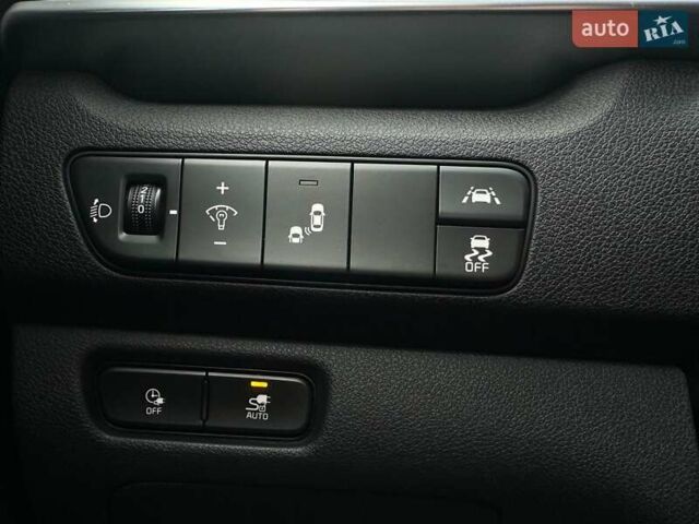 Серый Киа Niro, объемом двигателя 0 л и пробегом 44 тыс. км за 24900 $, фото 35 на Automoto.ua