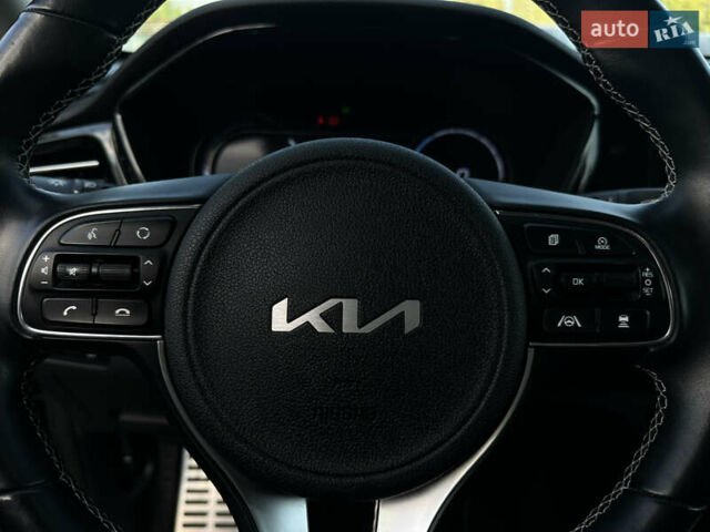 Серый Киа Niro, объемом двигателя 0 л и пробегом 73 тыс. км за 23900 $, фото 42 на Automoto.ua
