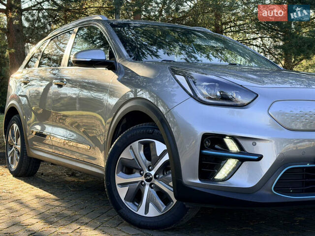 Сірий Кіа Niro, об'ємом двигуна 0 л та пробігом 60 тис. км за 22400 $, фото 5 на Automoto.ua