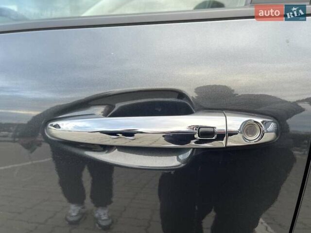 Серый Киа Niro, объемом двигателя 0 л и пробегом 74 тыс. км за 22700 $, фото 14 на Automoto.ua