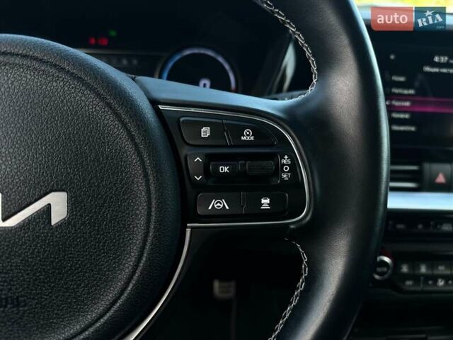Сірий Кіа Niro, об'ємом двигуна 0 л та пробігом 73 тис. км за 23900 $, фото 10 на Automoto.ua